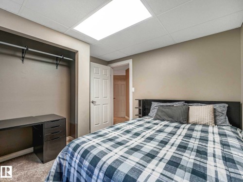 8311 96 Avenue Nw, Edmonton, AB - Indoor Photo Showing Bedroom