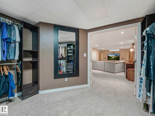 8311 96 Avenue Nw, Edmonton, AB - Indoor
