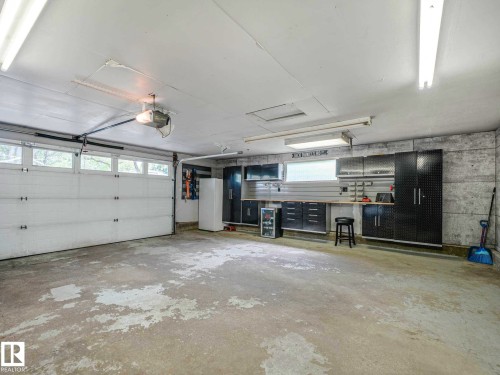 8311 96 Avenue Nw, Edmonton, AB - Indoor Photo Showing Garage