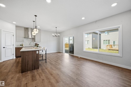 3024 Dixon Landing Sw, Edmonton, AB - Indoor Photo Showing Kitchen
