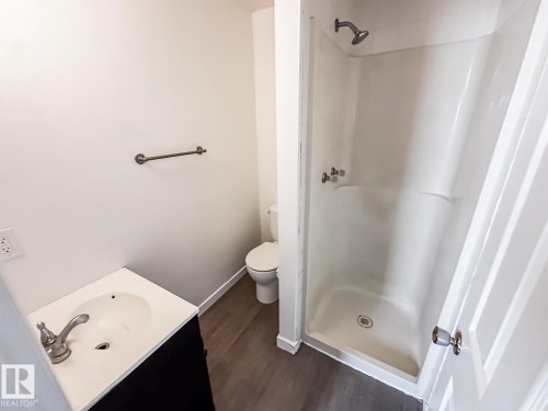 576 Rainbow Crescent, Sherwood Park, AB - Indoor Photo Showing Bathroom
