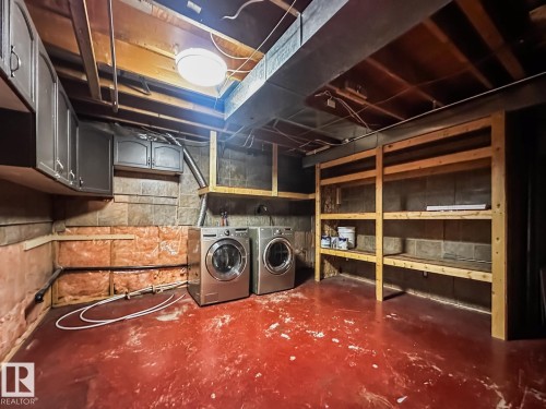 576 Rainbow Crescent, Sherwood Park, AB - Indoor Photo Showing Laundry Room
