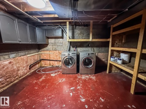576 Rainbow Crescent, Sherwood Park, AB - Indoor Photo Showing Laundry Room