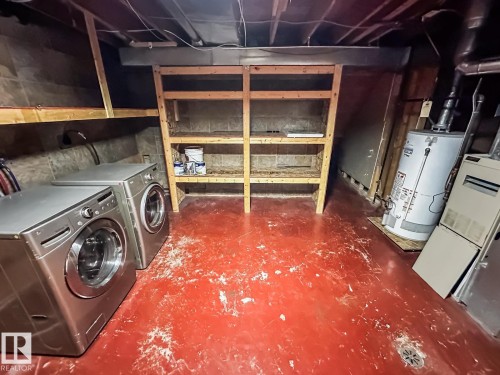 576 Rainbow Crescent, Sherwood Park, AB - Indoor Photo Showing Laundry Room