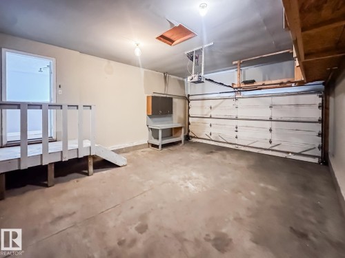 576 Rainbow Crescent, Sherwood Park, AB - Indoor Photo Showing Garage