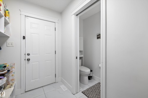 Bathroom - 2803 12 Street Nw, Edmonton, AB - Indoor Photo Showing Bathroom