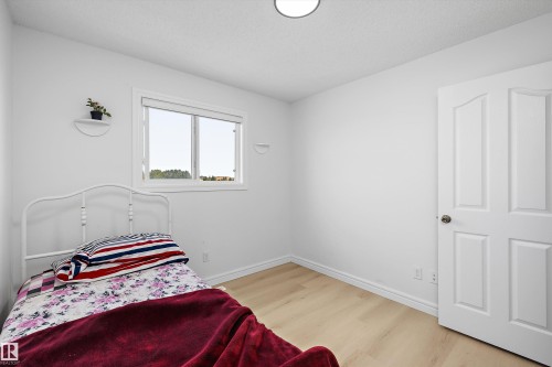 Bedroom - 2803 12 Street Nw, Edmonton, AB - Indoor Photo Showing Bedroom
