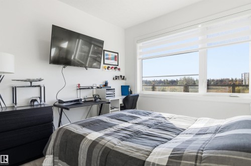 View of bedroom - 3167 Cameron Heights Way Nw, Edmonton, AB - Indoor Photo Showing Bedroom