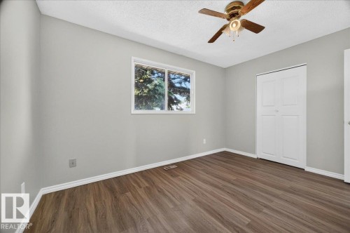 7419 15 Avenue Nw, Edmonton, AB - Indoor Photo Showing Other Room