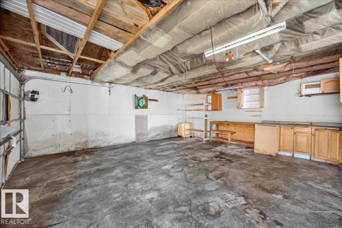 7419 15 Avenue Nw, Edmonton, AB - Indoor