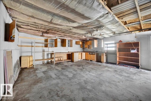 7419 15 Avenue Nw, Edmonton, AB - Indoor Photo Showing Garage