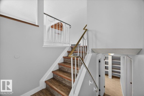 7419 15 Avenue Nw, Edmonton, AB - Indoor Photo Showing Other Room
