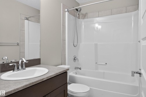 4 Hammett Gate, Spruce Grove, AB - Indoor Photo Showing Bathroom