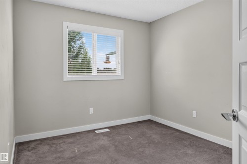 4 Hammett Gate, Spruce Grove, AB - Indoor Photo Showing Other Room