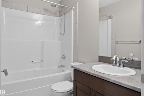 4 Hammett Gate, Spruce Grove, AB - Indoor Photo Showing Bathroom