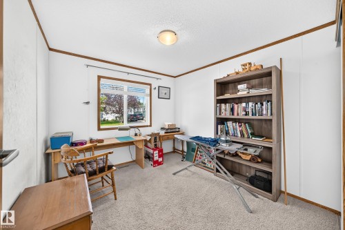 Wall-to-wall carpeting with a neutral finish - #225 3400 48 St, Stony Plain, AB - Indoor Photo Showing Other Room