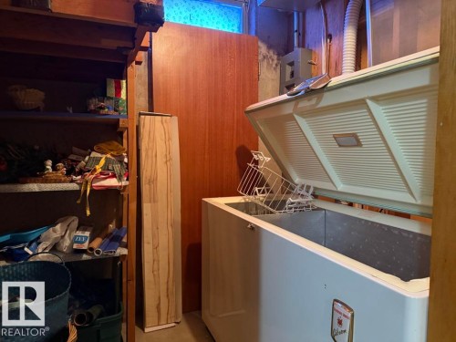 Image quality insufficient for description - 9908 96A Avenue, Fort Saskatchewan, AB - Indoor