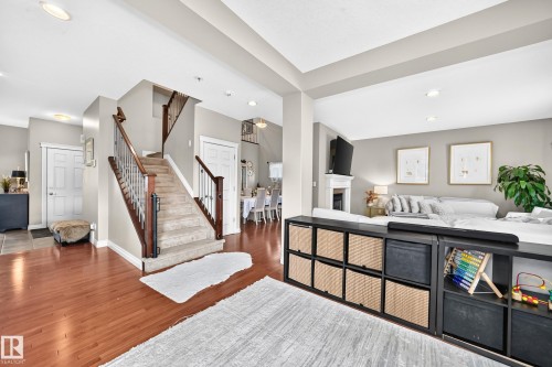 19 Victoria Bay, Spruce Grove, AB - Indoor Photo Showing Other Room