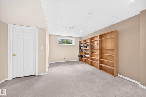 19 Victoria Bay, Spruce Grove, AB - Indoor