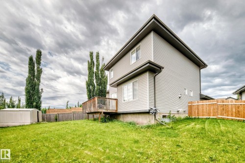 19 Victoria Bay, Spruce Grove, AB - Outdoor