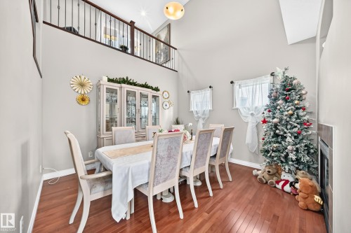 19 Victoria Bay, Spruce Grove, AB - Indoor Photo Showing Dining Room
