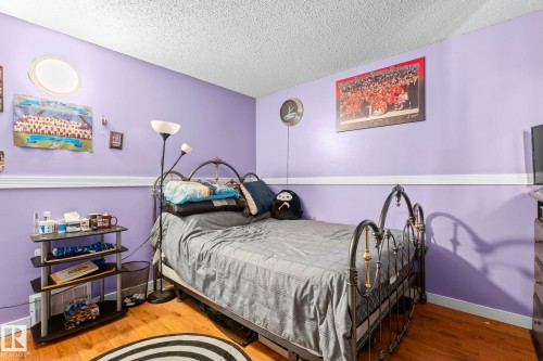 5519 10 Avenue Nw, Edmonton, AB - Indoor Photo Showing Bedroom