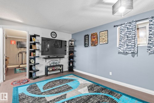 5519 10 Avenue Nw, Edmonton, AB - Indoor With Fireplace