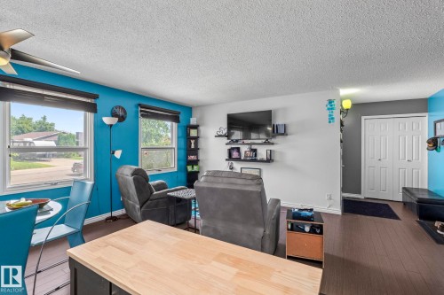 5519 10 Avenue Nw, Edmonton, AB - Indoor