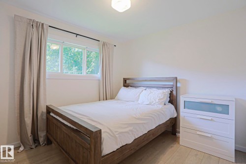 11142 51 Street Nw, Edmonton, AB - Indoor Photo Showing Bedroom