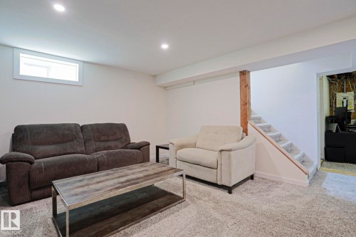 11142 51 Street Nw, Edmonton, AB - Indoor
