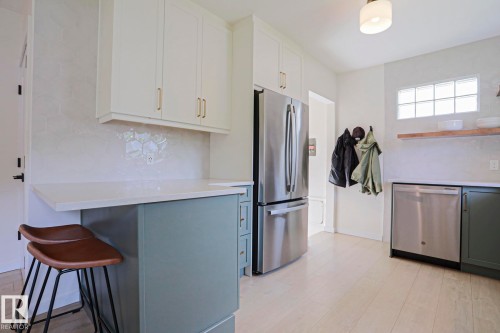 11142 51 Street Nw, Edmonton, AB - Indoor Photo Showing Kitchen