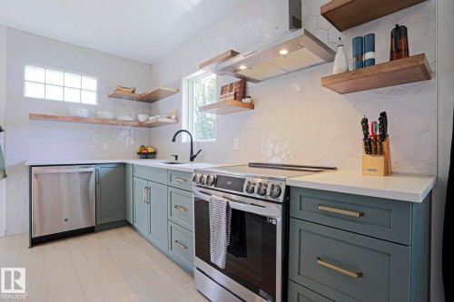 11142 51 Street Nw, Edmonton, AB - Indoor Photo Showing Kitchen