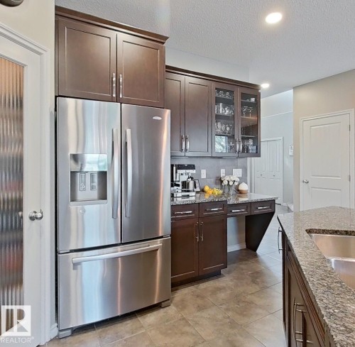 4006 Charles Place Sw, Edmonton, AB - Indoor Photo Showing Kitchen With Upgraded Kitchen