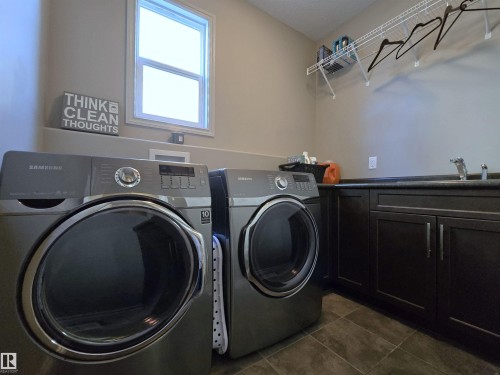 4006 Charles Place Sw, Edmonton, AB - Indoor Photo Showing Laundry Room