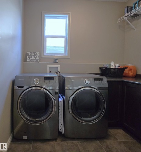 4006 Charles Place Sw, Edmonton, AB - Indoor Photo Showing Laundry Room