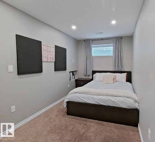 4006 Charles Place Sw, Edmonton, AB - Indoor Photo Showing Bedroom