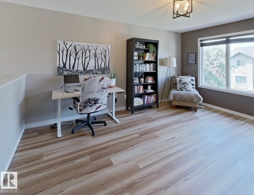 4006 Charles Place Sw, Edmonton, AB - Indoor Photo Showing Office