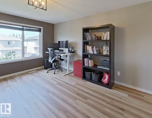 4006 Charles Place Sw, Edmonton, AB - Indoor Photo Showing Office