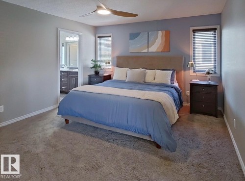 4006 Charles Place Sw, Edmonton, AB - Indoor Photo Showing Bedroom