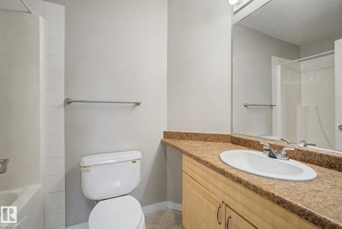 #105 240 Spruce Ridge Rd, Spruce Grove, AB - Indoor Photo Showing Bathroom