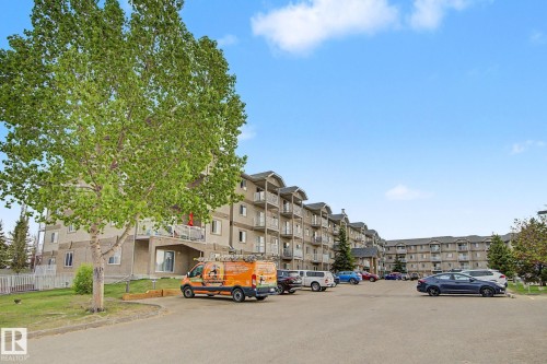 #105 240 Spruce Ridge Rd, Spruce Grove, AB - Outdoor