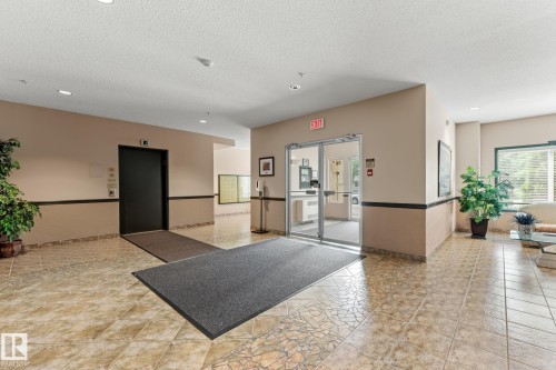 #306 6623 172 St Nw, Edmonton, AB - Indoor Photo Showing Other Room