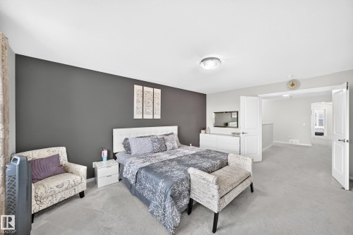 4018 Hawthorn Link Link Sw, Edmonton, AB - Indoor Photo Showing Bedroom