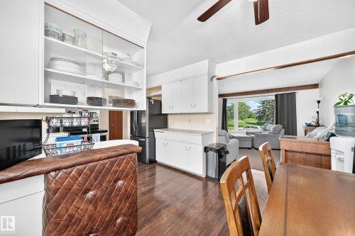 5611 134A Avenue Nw, Edmonton, AB - Indoor