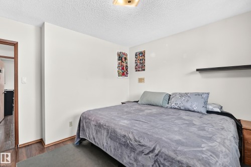 5611 134A Avenue Nw, Edmonton, AB - Indoor Photo Showing Bedroom