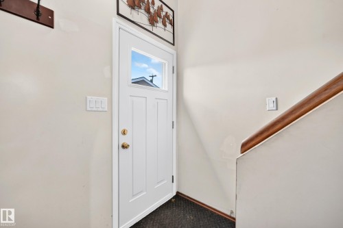 5611 134A Avenue Nw, Edmonton, AB - Indoor Photo Showing Other Room