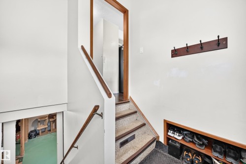5611 134A Avenue Nw, Edmonton, AB - Indoor Photo Showing Other Room