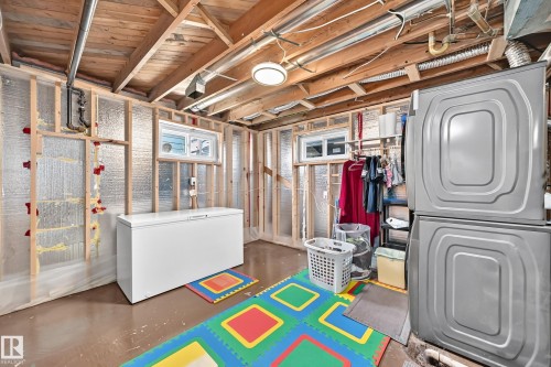 5611 134A Avenue Nw, Edmonton, AB - Indoor Photo Showing Laundry Room