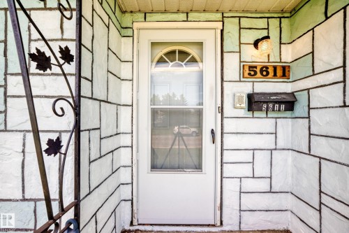 5611 134A Avenue Nw, Edmonton, AB - Indoor Photo Showing Other Room