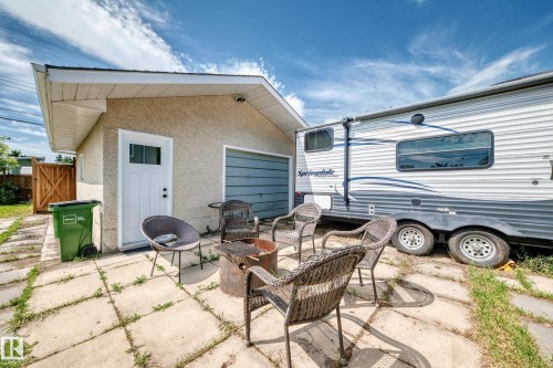 5611 134A Avenue Nw, Edmonton, AB - Outdoor